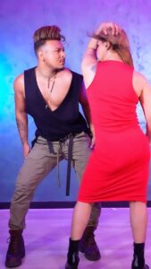 Rakhi Sawant Instagram - Pretty Girls Moove Like this 💃🏻
@rakhisawant2511 
.
#rakhisawant #feelitreelit #feelkaroreelkaro #trending #viralbhayani 
.
@viralbhayani