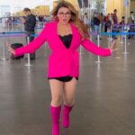 Rakhi Sawant Instagram - Rakhi ka dance nahi dekha toh kya dekha 😍 The diva shows off some amazing dance moves on Mumbai airport and everyone is loving it 🔥 #rakhisawant #bollywood #varinderchawla