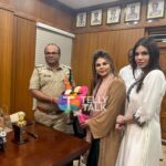 Rakhi Sawant Instagram - Exclusive: @rakhisawant2511 and @_sherlynchopra_’s surprise meetup with Mysore's top officers! . #tellywood #tellytalk #exclusive #rakhi #rakhisawant #sherlyn #sherlynchopra