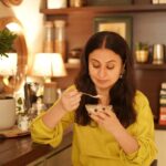 Rasika Dugal Instagram - Eid Mubarak 🌙 May you have your Sheer Khurma and eat it too 😀 . . . Thank you for this most comfy outfit @truebrowns! #EidMubarak #Eid2023 #Eid