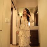 Rasika Dugal Instagram - Pretty girls walk like they want to 😎 #Trending #TrendingReels #ReelIt #ReelItFeelIt