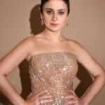 Rasika Dugal Instagram - 🥂 #HELLOHallOfFameAwards2023 Outfit: @shivaniawastyofficial Jewellery: @anmoljewellers Heels: @louboutinworld MUA: @mayura_makeup_hair Hair styling: @swapnilkashid_ Styling: @who_wore_what_when 📸: @rishabhkphotography