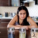 Rasika Dugal Instagram - Happy Diwali to all my nutritionists 😂 #Dieting #Foodie #Trending #ReelIt #ReelItFeelIt