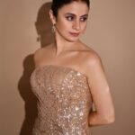 Rasika Dugal Instagram - 🥂 #HELLOHallOfFameAwards2023 Outfit: @shivaniawastyofficial Jewellery: @anmoljewellers Heels: @louboutinworld MUA: @mayura_makeup_hair Hair styling: @swapnilkashid_ Styling: @who_wore_what_when 📸: @rishabhkphotography