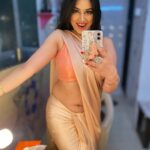 Reema Vohra Instagram - 👑“PEACH-I-LICIOUS” 👑 . . . . . . . . . . . . . . . . . . . . . . . . . . . . . . . . . . . . . . #uae #dubai #dubailife #dubaimodel #dubaimistress #dubaihighlife #perfectfigure #kuwait #bangalore_insta #kuwaitcity #beautifullips #sexysmile #hotnavel #deepnavel #mallugram #sareeseduction #pallu #sexyindian #canada #usindians #nri #singaporegirl #malaysiagirl #miamigirl #tongueout #curves #hips #sareedraping #sexynavel #navelhole . . . . . . . . . . . . . . . . . . . . . . . . . . . . . . . . . . . . . .