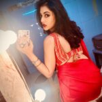 Reema Vohra Instagram - I call her the devil Cause she makes me wanna sin & every time she knocks I can’t help but let her in❤️ . . . . . . . . . . . . . . . . . . . . . . . . . . . . . . . . . . . . . . #sareequeen #indiangirl #kuwaitgirls #deepneck #blousedesigns #lowwaist #hips #qatarlife #äss #seductive #indiangoddess #dubaimallu #dubailife #beautifulgirlsofinstagram #igsaree #hotlips #sexylooks #malaysiaindian #uae #sauditrends #omani #ukindian #usaindians #canadaindians #fyp #queen #bööty #sexybooty #hourglass #japaninstagram . . . . . . . . . . . . . . . . . . . . . . . . . . . . . . . . . . . . . .