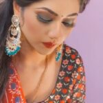 Reema Vohra Instagram - ❤️Naina mere kajrare hai ❤️ . . . . . . . . . . . . . . . . . . . . . . . . . . . . . . . . . . . . . #sareelove #sareegirl #hotlips #redlips #blousedesigns #viral #navel #love #navellove #dubai #uae #usagirl #usasarees #indiangoddess #londongirl #londonindians #lowwaistsaree #lowwaist #sexywaist #hipfolds #curvy #curvygoddess #hotmodel #mallugram #mallu #kuwaitmall #dubaimallu #omani #uaefashion #highlife . . . . . . . . . . . . . . . . . . . . . . . . . . . . . . . . . . . . .
