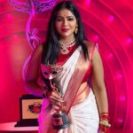 Reshma Pasupuleti Instagram - It was day to Cherish with humility & feel so blessed to be a part of @vijaytelevision 8th annual Vijay tele awards. Grateful for all the love & support and goin the extra mile to make me feel even more special 🙏🏽 thank you #bagyalakshmiserial #radhika #thevillian ✌️ #bestvillianaward