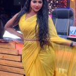Reshma Pasupuleti Instagram - Remember if you play small, you stay small it’s ok to want more, do more & be more . @dharaniofficialpage my personal designer she comes thru each time with different styles for me does all my outfits in the last minute if she has to I really appreciate you and I wish you the very best you amazingly talented lady💛