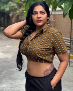 Reshma Pasupuleti Instagram - The secret of a great style is to feel good in what you wear #comfort #lifestyle #love#peace #smile #keepgoing #shootmode