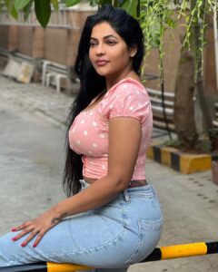 Reshma Pasupuleti Instagram - Respect your body when it’s asking for a break. Respect your mind when it’s seeking to rest. Honor yourself when you need a moment 🌸 happy morning stay blessed💞