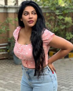 Reshma Pasupuleti Instagram - Respect your body when it’s asking for a break. Respect your mind when it’s seeking to rest. Honor yourself when you need a moment 🌸 happy morning stay blessed💞