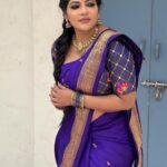 Reshma Pasupuleti Instagram - Life is full of surprises, keep yo spirits up 💙 @dharaniofficialpage outfit 🔥 Jewelry @jewelhub_chennai Saree draping @deepathomas_makeover_artistry