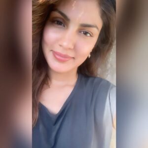 Rhea Chakraborty Instagram - S
U 
N
D
A
N
C
E
#rheality