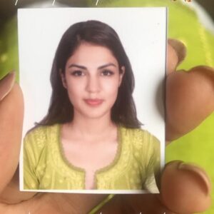 Rhea Chakraborty Instagram - I have a serious question ! Is it just me , or do you’ll also  suffer from “I thought I looked better “ syndrome , after seeing your passport photos?  #rheality