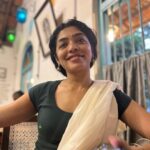 Rima Kallingal Instagram - You glow differently after a whole day of learning and when your friend is clicking your pic @officialaditibalan 🌹 Natanakairali