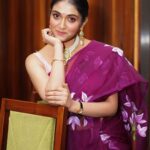 Rinku Rajguru Instagram - if eyes could speak.one look would say everything.💜😊 Wearing @k2fashioncloset Jwellary @jizajewellerystudio