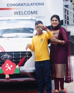 Rithika Tamil Selvi Instagram - To own a car is everyone’s dream… was mine too… And today my dream came true bcz of all ur love & support and with Almighty’s blessing 😇🙏🏻work hard until u reach ur goal. One day god ll help us reach where v want to be. Feeling happy & blessed 😇 
Love u all people ❤️✌️
.
.
.
Moments captured by @raghul_raghupathy 
.
.
.
.
.
#rithika #tamil_rithika #rithikavijaytv #vijaystars #vijaytelevision #mycar #myfirstcar #mynewcar #hyundaivenue #rithikatamilselvi #tamilselvi_rithika