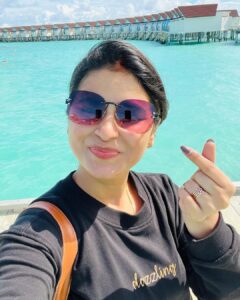 Rithika Tamil Selvi Instagram - Hi Maldives 🇲🇻😍

@touronholidays 
Website: https://www.touron.in
.
.
.
.
.
#rithika #tamil_rithika #vacation #holiday #maldives #vinurithika #vijaystars #vijaytelevision