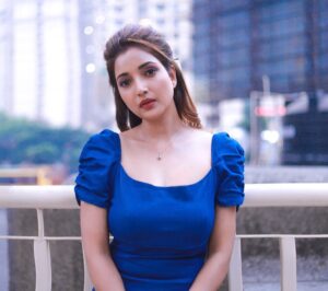 Rupali Bhosale Instagram - "WHEN YOU
DO THINGS FROM
YOUR SOUL, YOU FEEL A RIVER MOVING IN YOU, A JOY."
- Rumi -

Hair by @ruksar__99 
Makeup by @mhatresameer60 
Clicked by @miss_canon_21
.
.
.
.
.
.
#LifeIsBeautiful #Rumi #FeelLife #PositiveVibes #InstaPic #PhotoShoot #Tuesday #TuesdayVibes #Ootd #RupaliBhosle #RockingRupali #RupaliWinningHearts #KeepLoving  #Sanjana #StarPravah #AaiKutheKayKarte 🧿