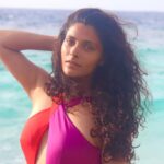 Saiyami Kher Instagram - Just holding my head because I can’t think of captions 🤦🏻‍♀️