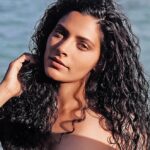 Saiyami Kher Instagram - Keep calm and make hay when the sun shines 🌞