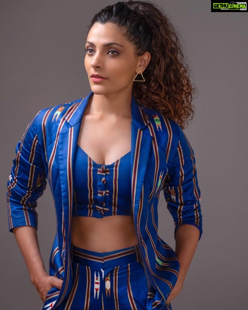 Saiyami Kher Instagram - Suited up. Wearing @pinkporcupines Styled by @shnoy09 Shot by @rahulsawant