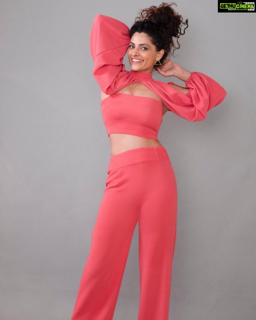 Saiyami Kher Instagram - Current mood 🌸🌸 Shot by @rahulsawant Co Ords by- @ozeqo Jewellery - @syndiora_india @sa.badesigns Styled by- @juhi.ali Hair - @hairmakeupbymeenal Make up - @pravin_madye