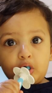 Sameera Sherief Instagram - Dental care is most important to have a healthy baby. I use the dental range by @luvlap.in for Arhaan. And would definitely recommend as the paste is 100% natural, floride n SLS free. Tooth brush range is ofcourse our favourite 😻 
#MomSon @MomAndSon @Arhaan @SyedArhaan @SameeraSherief