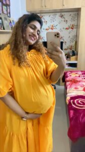 Sameera Sherief Instagram - Beautiful phase of my life! They say life changes after having a baby. I agree to that. It turns more beautiful. Alhamdulillah ❤️
P.S. for those who are wondering if it’s my 2nd pregnancy, no guys it’s Arhaan in my belly. Just sharing few unseen ones. Also if I conceive again, I would share my journey from my 1st trimester itself. (No plans as of now) ❤️