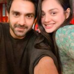 Samiksha Jaiswal Instagram - Mumbai mein aapka swagat hai😂😂😂😂🤟. . . .. #sunnysachdeva #samikshajaiswal #selfie #mandatory #zindagikimehak #zkm #mehek #mandhar #friendship #friendshipgoals #ting Mumbai, Maharashtra