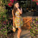 Samiksha Jaiswal Instagram - "Sundays are for sunshine."🌻