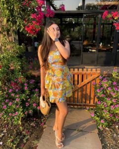 Samiksha Jaiswal Instagram - "Sundays are for sunshine."🌻