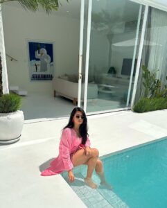 Samiksha Jaiswal Instagram - Home away from home 💞🏠

#thecalivillas #poolparty #asthetic #white #beautiful #villa #vacation