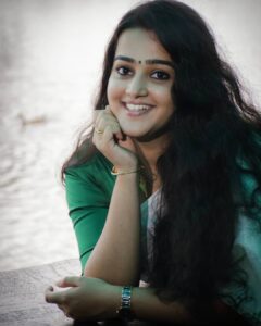Samskruthy Shenoy Instagram - Whatever happens, keep smiling and move on. 
PC- @rosh0769
@iam_a_feudal
