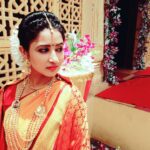Sana Amin Sheikh Instagram - Kasa vaatla?? #ShadiSequence #Maharashtrians #Navrai #Bride #Aara #Krishnadasi 7.5.16