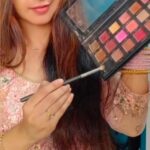 Sana Amin Sheikh Instagram - Eid Ready 🌸 🌸 Mac base Nc40 & Nc37. 🌸Kryolan yellow loose powder. 🌸 huda beauty eyeshadow. 🌸 jovees kajal. 🌸 Pac blush. 🌸Toner ayur mint & rose. 🌸Moisturizer ayur aloevera & cucumber. 🌸Serum : Streax macadamia oil. 🌸Revlon highlighter rose gold. #Eid2022 #eidmakeup #lightmakeup #softmakeup #chandbaaliyan #chandbaliyan #chaandbaaliyan #straighthair #eiddress #pinkdress #gown #jovees #pinkgown #blush #mac #lipstick #kryolan #hudabeauty #lakme #revlon #pac #macstaycurious