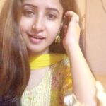 Sana Amin Sheikh Instagram - #kesariya Aye Chand.. Kal shaam aana.. 💫 1.5.2022
