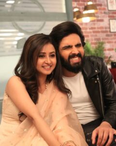 Sana Amin Sheikh Instagram - Best wishes to @amaal_mallik @shreyaghoshal @jasminbhasin2806 @sonymusicindia 

Pyaar ek Tarfaa releasing today.. 

Location (in pictures): On Set Kuch Rang Pyar ke Aise bhi.. 
Sept 2021

#pyaarektarfaa
#ektarfaapyaar #sanjana #Krpkab #amaalmallik #jasminbhasin #shreyaghoshal