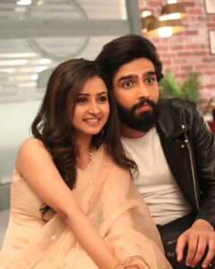 Sana Amin Sheikh Instagram - Best wishes to @amaal_mallik @shreyaghoshal @jasminbhasin2806 @sonymusicindia 

Pyaar ek Tarfaa releasing today.. 

Location (in pictures): On Set Kuch Rang Pyar ke Aise bhi.. 
Sept 2021

#pyaarektarfaa
#ektarfaapyaar #sanjana #Krpkab #amaalmallik #jasminbhasin #shreyaghoshal