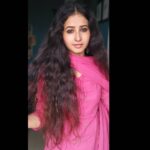 Sana Amin Sheikh Instagram - 💗💗💗 #PinkHearts #PinkSuit