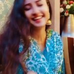 Sana Amin Sheikh Instagram - #harzulmterayaadhai #harzulm #sahilpekhadeho #sajjadali Live is singing is happening! #GharKiMehfilein #HouseParties Video Credit and BG Voice - Ala Sabri. 25th May 2021