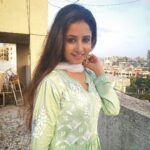 Sana Amin Sheikh Instagram - Minty 💚 LOVE FOR LUCKNOWIS !!! Kurta, White Cotton Chikankari Pants and White Baadla Chiffon Dupatta. Earrings: @sataara19 22.5.2021 #collaboration #sanaaminsheikh #chikankari #lucknowi #lucknow #mumbai #sataara #madeinindia Mumbai, Maharashtra