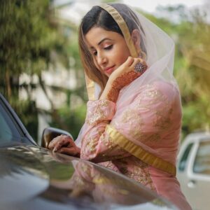 Sana Amin Sheikh Instagram - Eid Mubarak ! 
Picture Courtesy : @team_aspiring 
Styled by @sanober.tanwar
5*5/2019