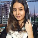 Sana Amin Sheikh Instagram - Chand Raat ko waqt hee kahan milta hai.. Duaaein, choodiyaan, jhumke, suit, dupatte, tayyariyon se fursat hee kahan.. Warna iraada toh mera bhi reel banane ka tha 🌙 21.4.2023 Eid ka Chand bohot Mubarak ho Doston 🌸 Allah humare roze-ibaaton ko Qubool kare, Aameen 🤲🥺 Alvida Juma! #ramzaan #alvidajuma #ramzaan2023 ##alvidamaheramzan #chand #chandmubarak #dua #eid2023 #alvidajumma #ramadan #ramadaan #ramzan #Beautiful 🤍
