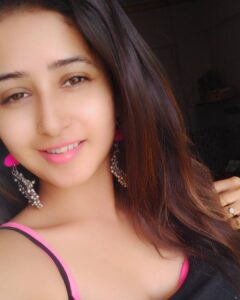 Sana Amin Sheikh Instagram - @justdivacollection 
Freak! What beautiful earrings. 
Thank you.