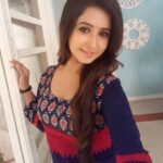 Sana Amin Sheikh Instagram - Things will change... but you remain the same... stick to your strengths.. ♡ #Positive #HappyGirlsAreThePrettiest Swipe! #SanaAminSheikh
