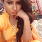Sana Amin Sheikh Instagram - Good Morning.. (swipe) On set Bhootu.