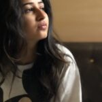 Sana Amin Sheikh Instagram - इश्क़ इक 'मीर' भारी पत्थर है.. कब ये तुझ ना-तवाँ से उठता है.. Mir Taqi Mir Shakl pe na jana, subah subah hosh mein aane mein waqt lagta है.. ☺️🙈