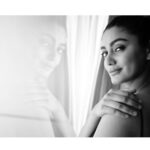 Sana Makbul Instagram - Life is a One time Offer , Use it Well 🎈 #blackandwhite#monochromephotography#lifequotes